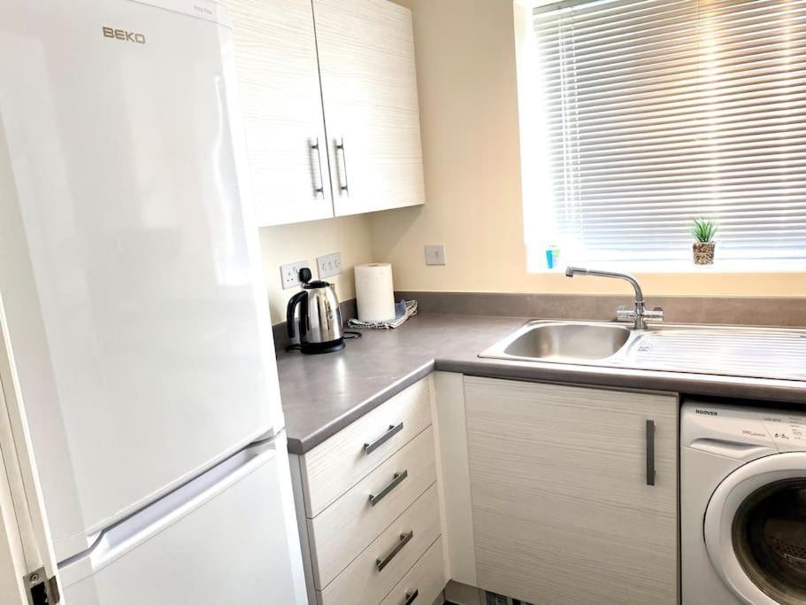 Amazing 2-Bed City Centre Apt With Parking Coventry Exterior foto