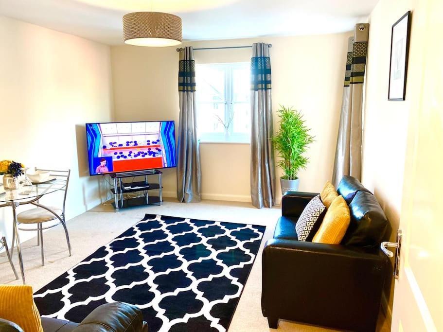 Amazing 2-Bed City Centre Apt With Parking Coventry Exterior foto